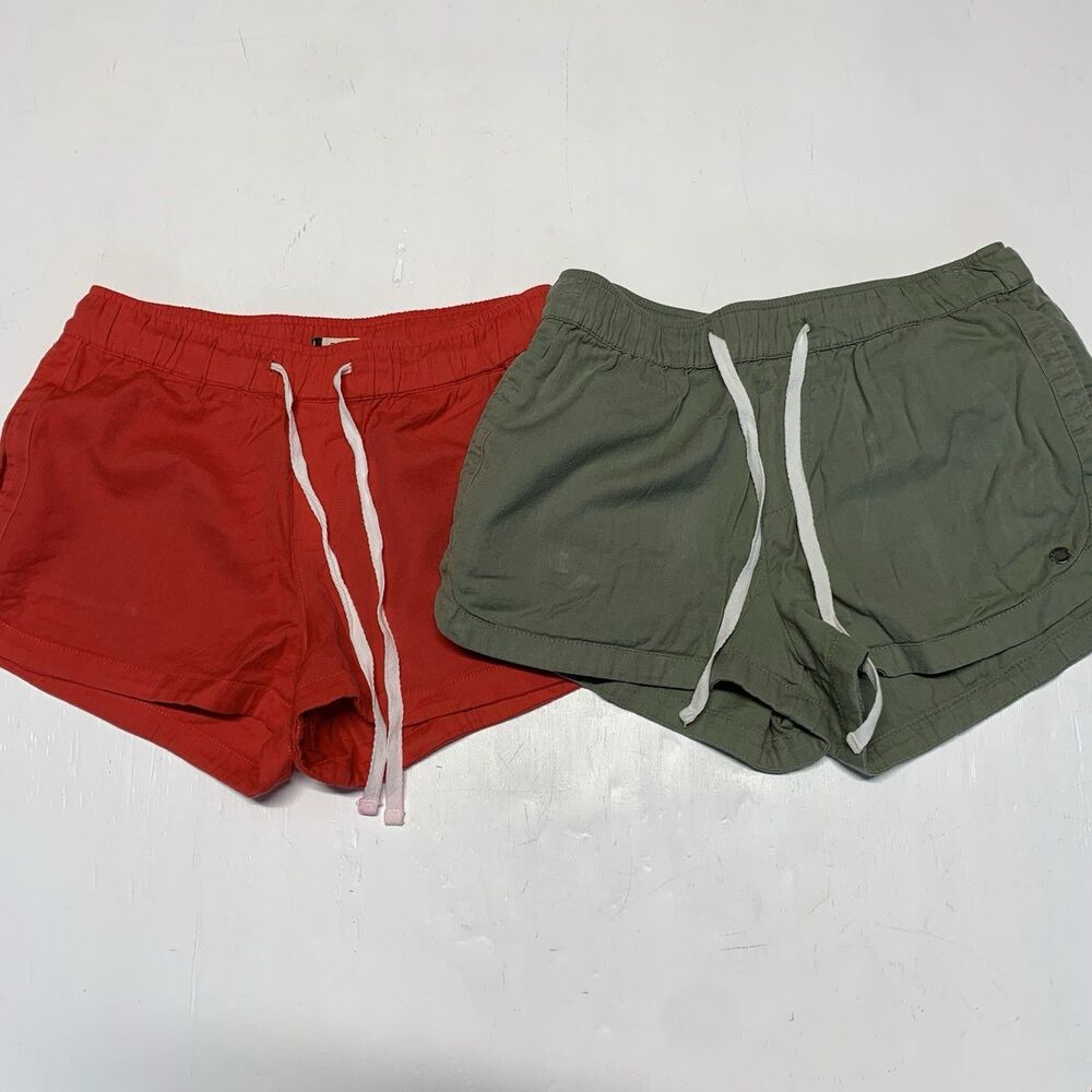 Roxy Lot Of 2 Impossible Love Shorts - Olive And Red Size S